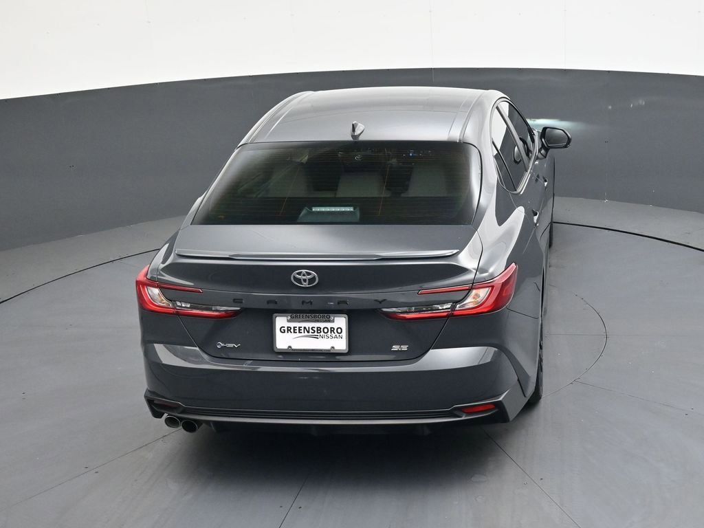 Used 2025 Toyota Camry SE w/ Convenience Package image 30