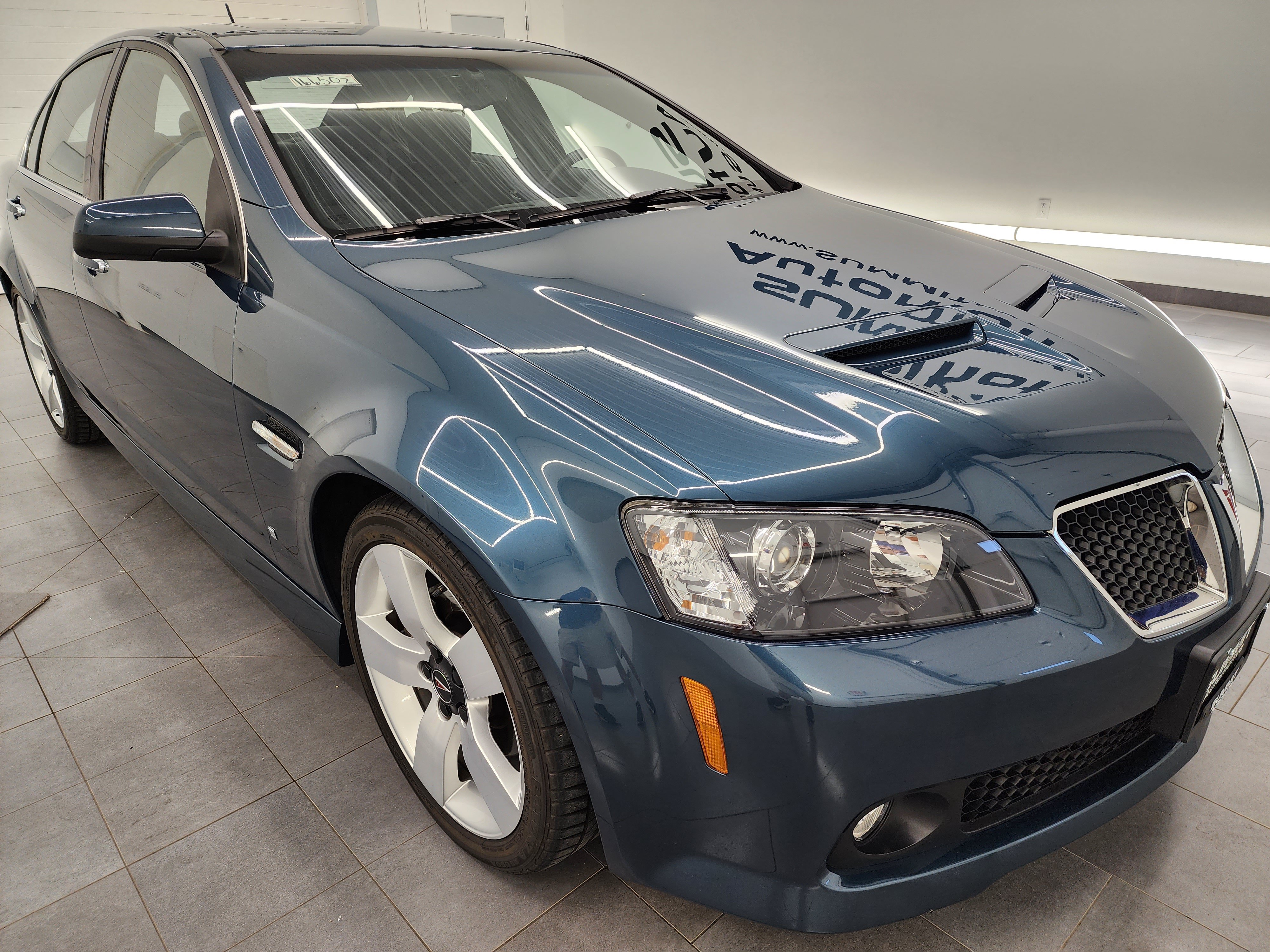 Used 2009 Pontiac G8 GT w/ Premium Package RWD image 2