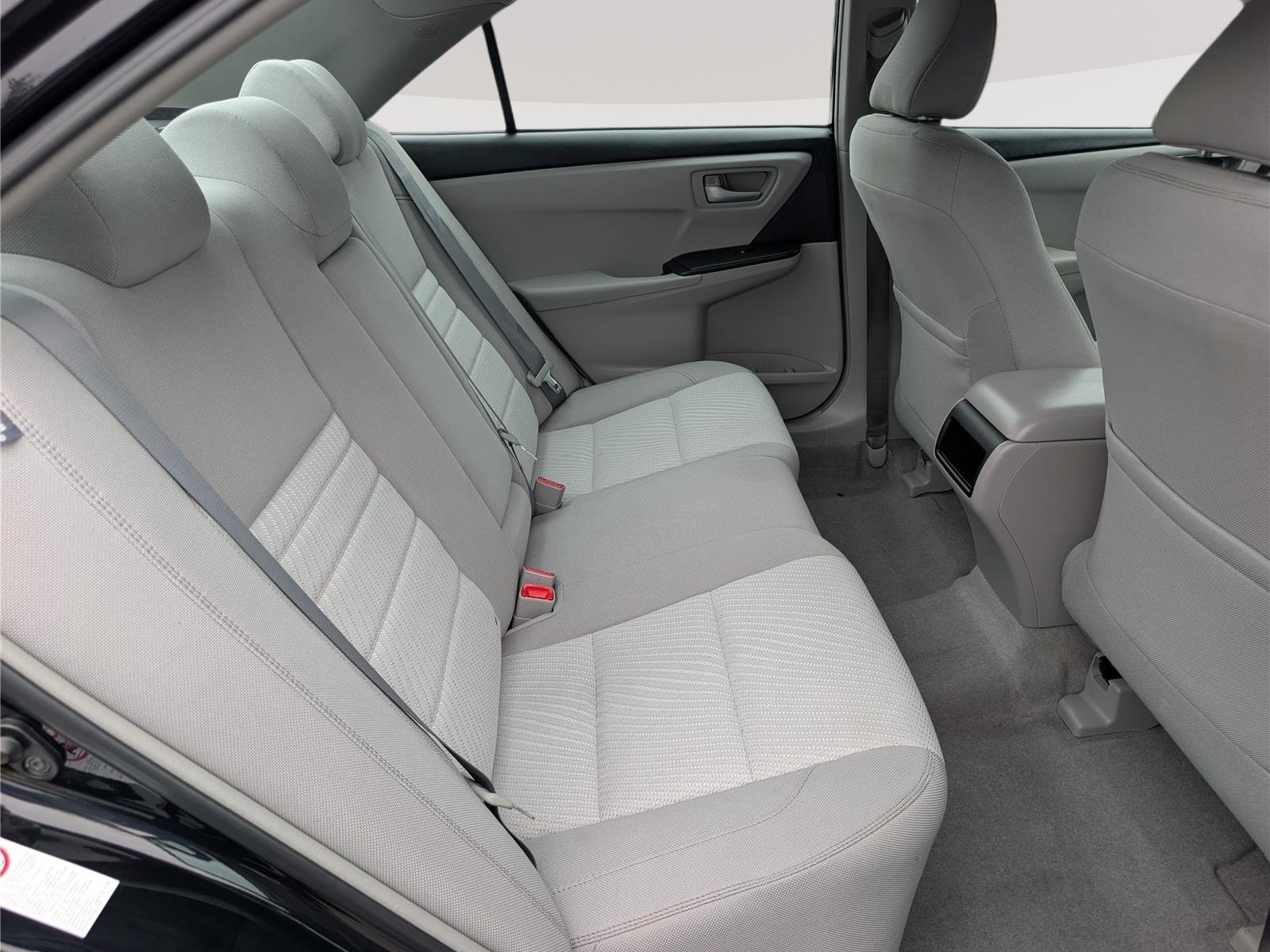 Used 2017 Toyota Camry LE FWD image 13