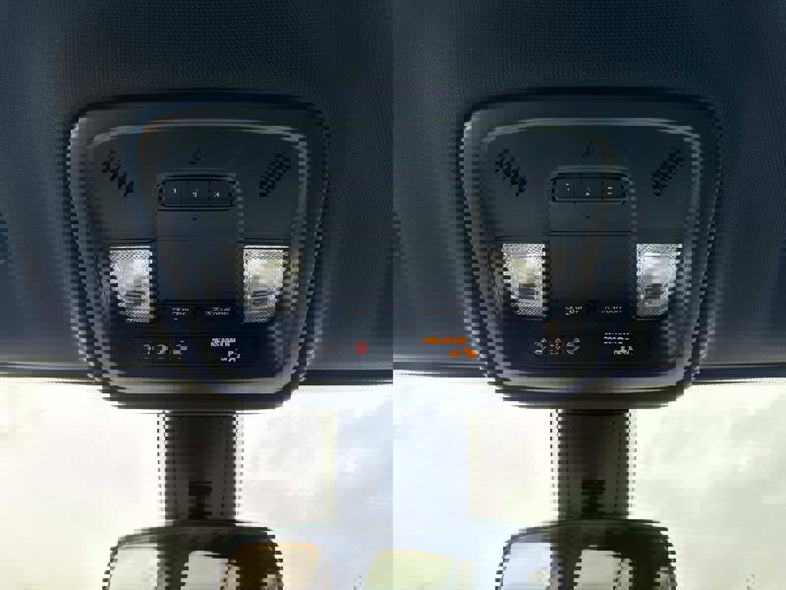 Used 2023 Chevrolet Traverse LT image 46