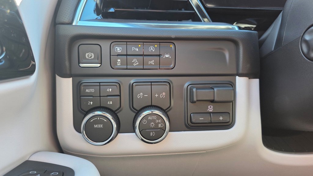 New 2026 Chevrolet Tahoe Premier w/ Sun And Tow Package image 27