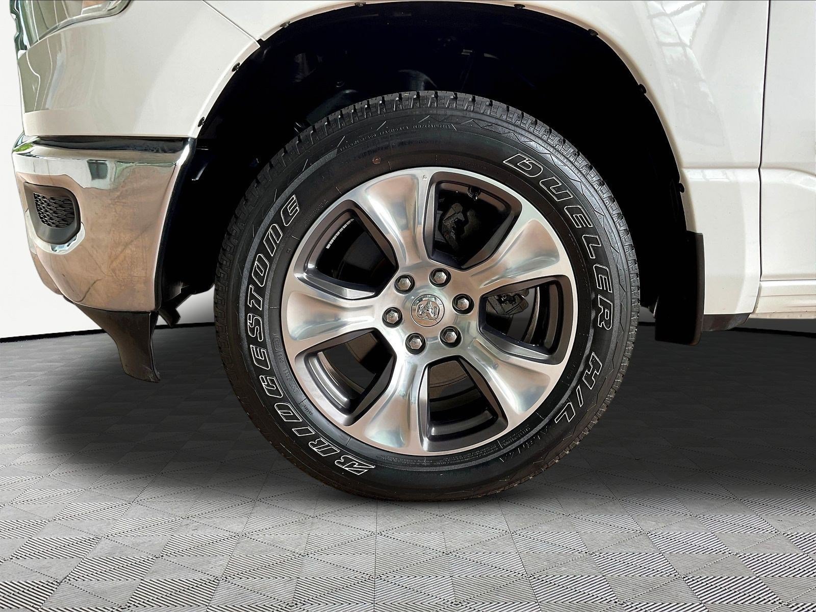 Used 2023 RAM 1500 Laramie AWD/4WD image 33