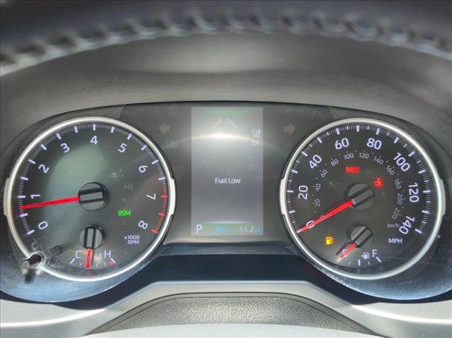 Used 2020 Toyota RAV4 XLE Premium FWD image 7
