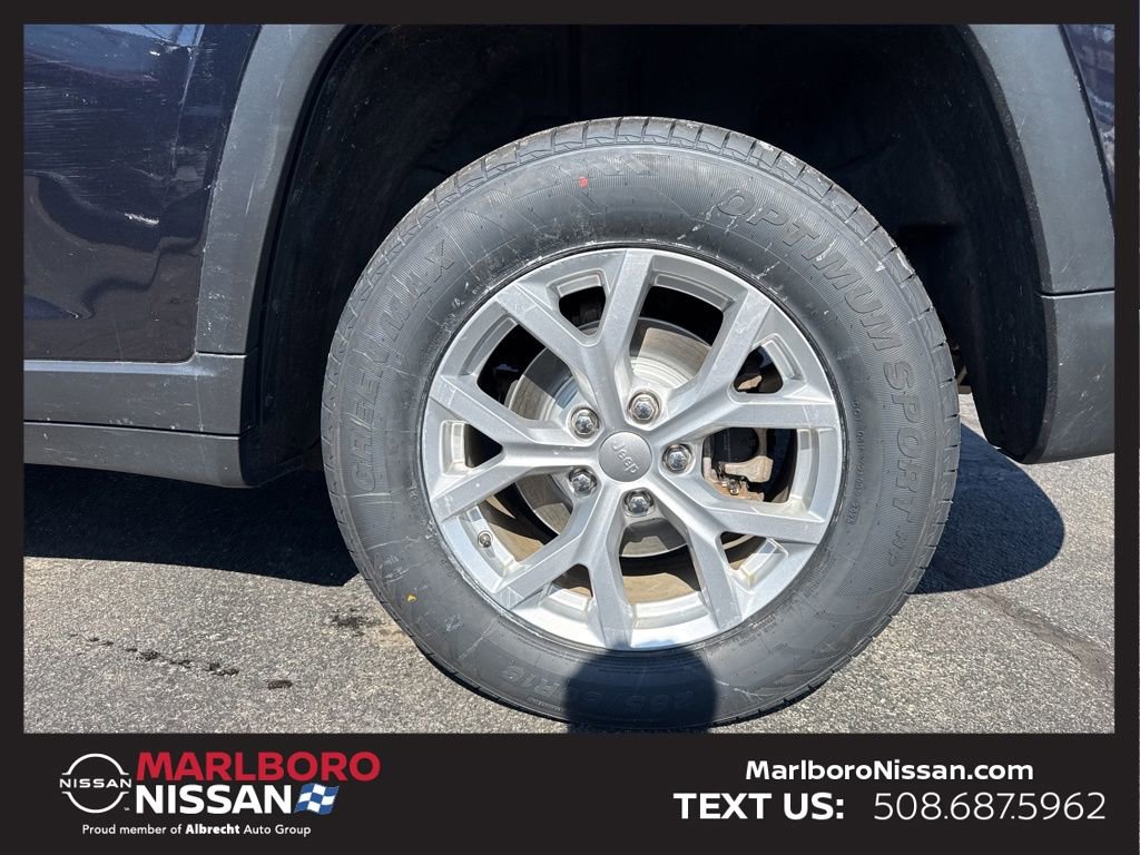 Used 2023 Jeep Grand Cherokee Limited image 12