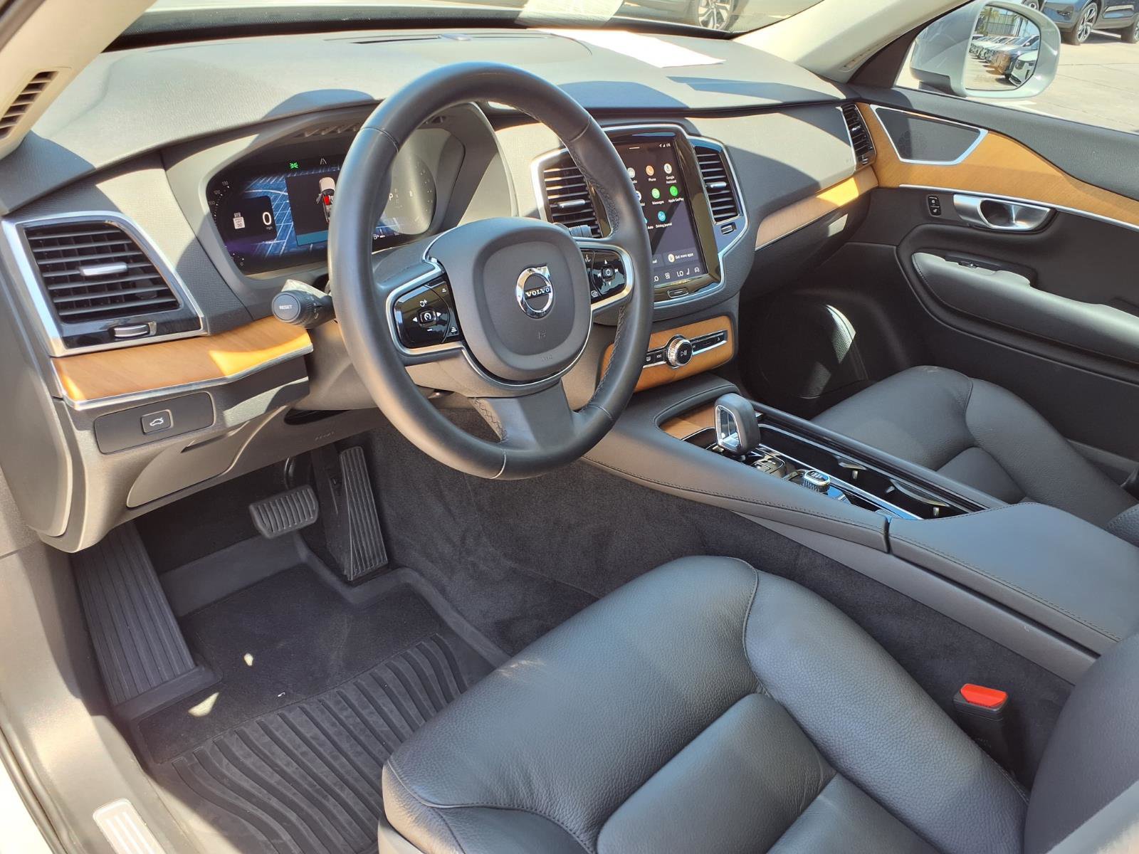 Certified 2024 Volvo XC90 B6 Plus image 20