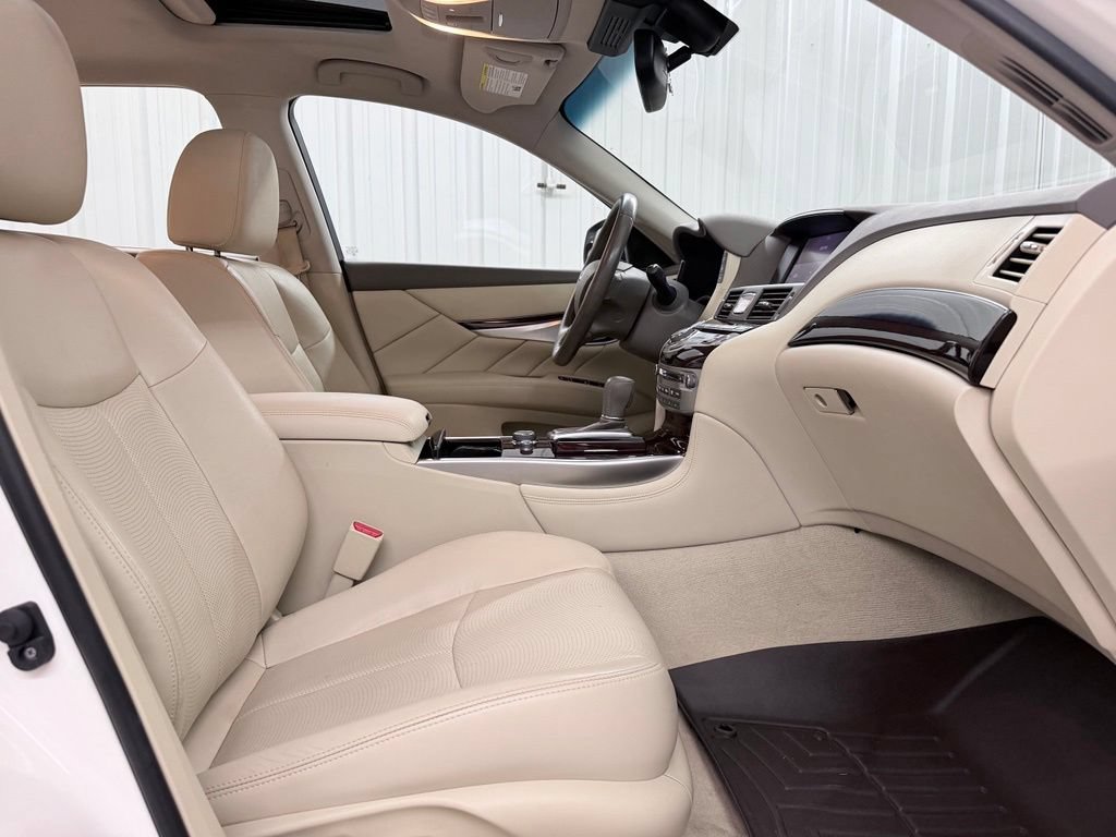 Used 2019 INFINITI Q70 L 3.7 RWD image 38