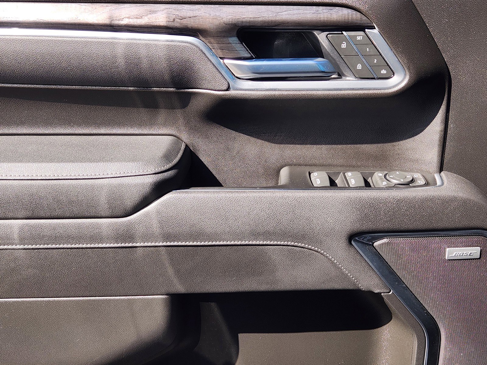 Used 2025 Chevrolet Silverado 1500 LTZ w/ LTZ Premium Texas Edition image 21