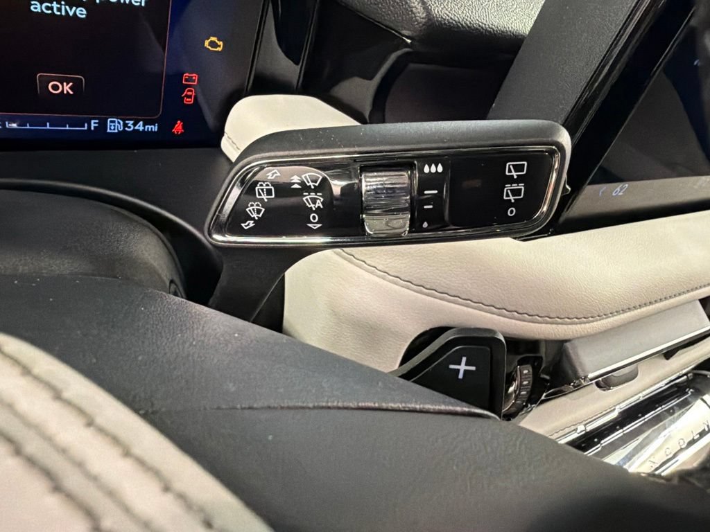 Used 2026 Lincoln Aviator AWD image 20