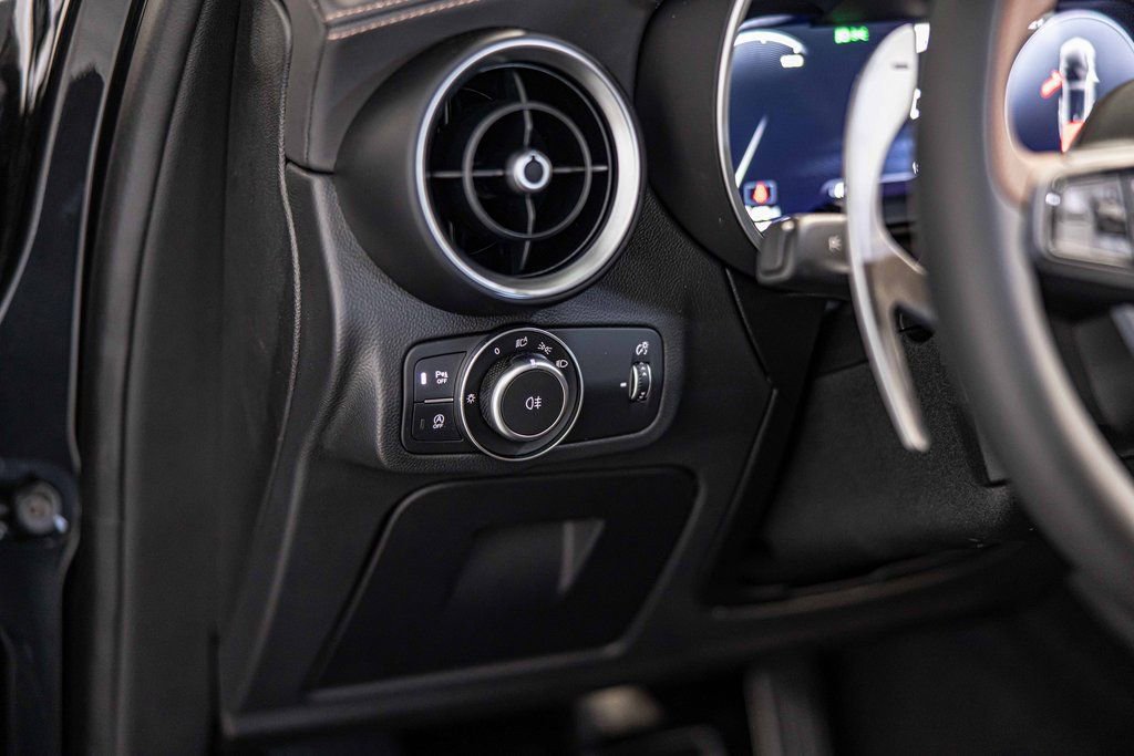 New 2025 Alfa Romeo Stelvio Sprint image 22