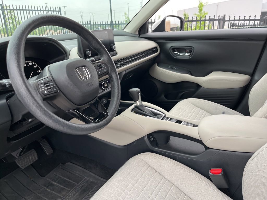 Used 2023 Honda HR-V LX image 17