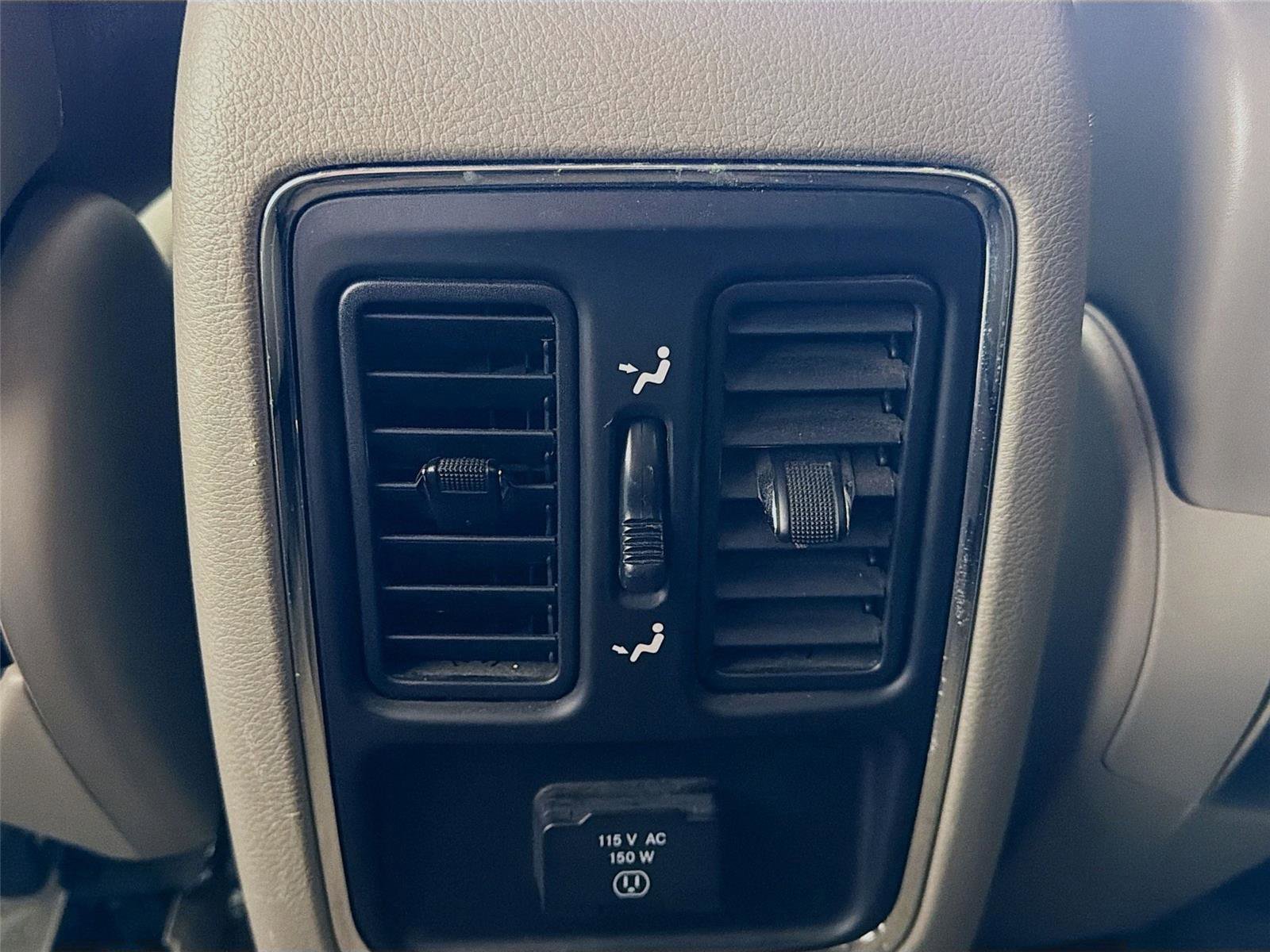 Used 2012 Jeep Grand Cherokee Laredo w/ Laredo E Group image 22