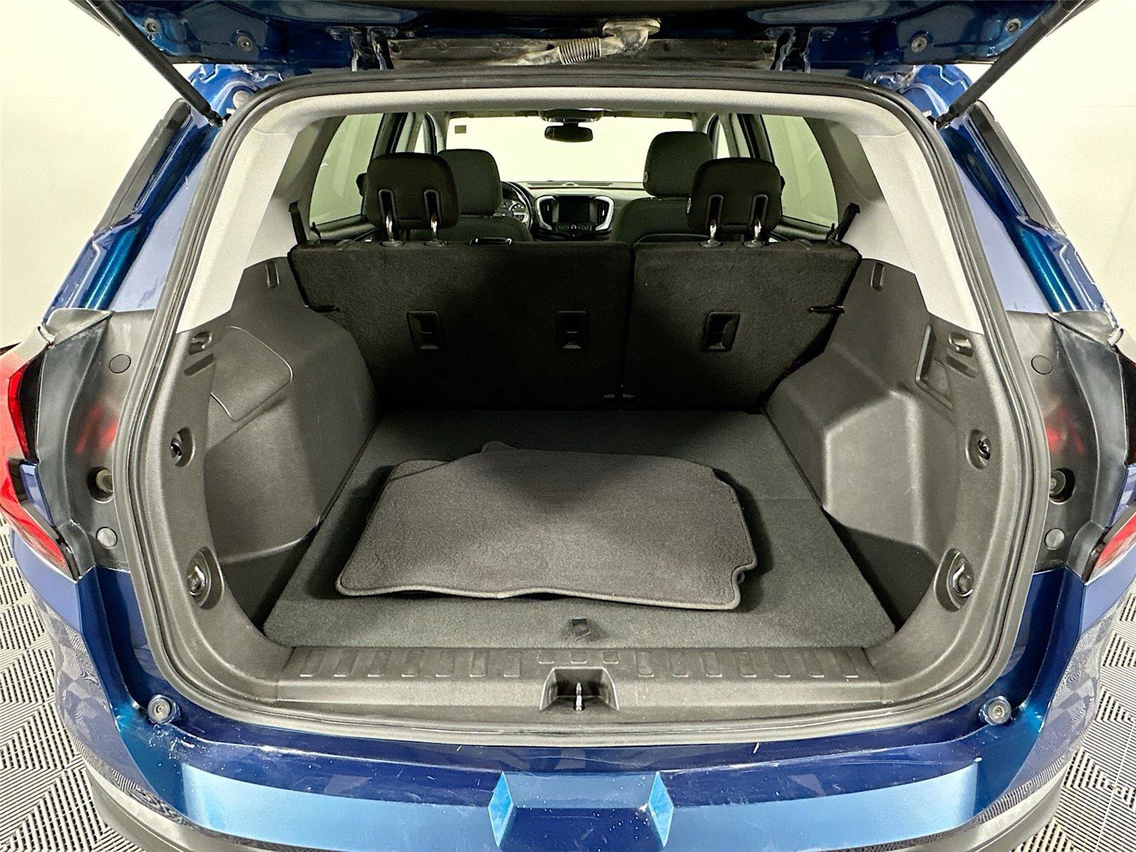 Used 2019 GMC Terrain SLE w/ Driver Convenience Package image 25