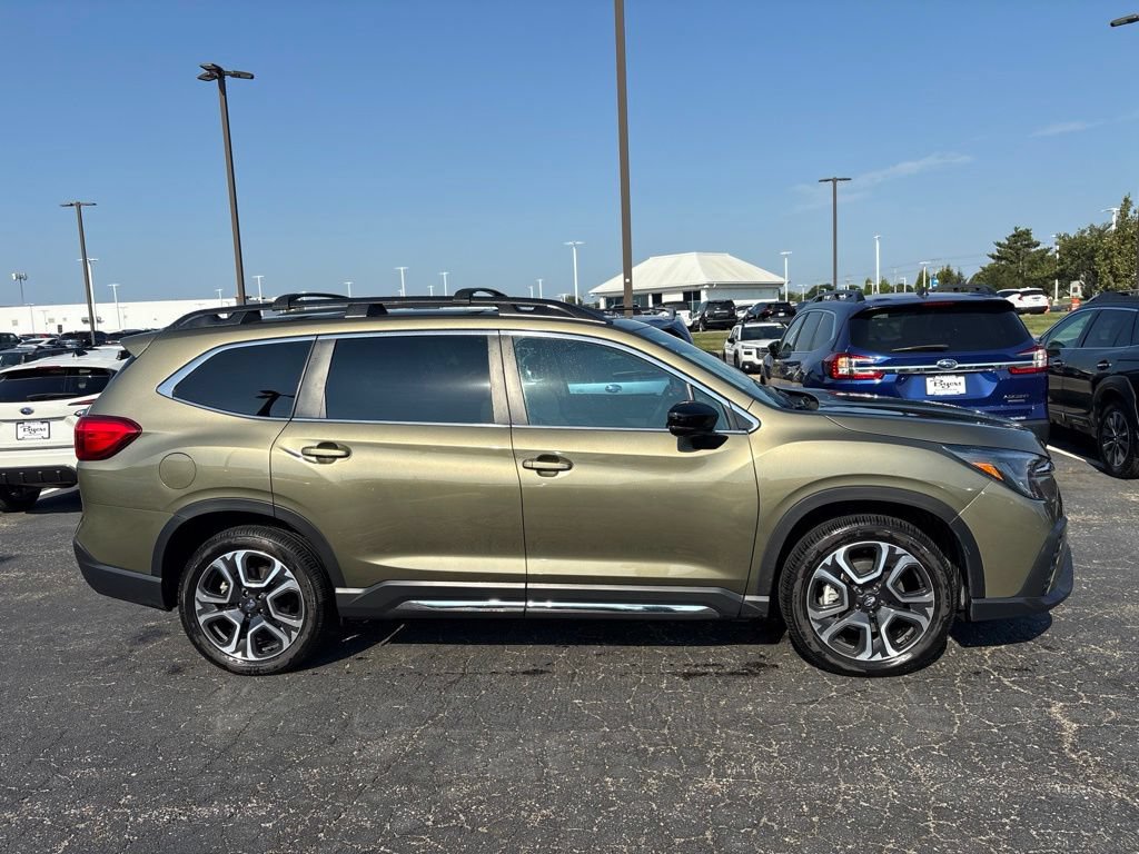 Used 2024 Subaru Ascent Limited w/ Technology Package AWD/4WD image 2
