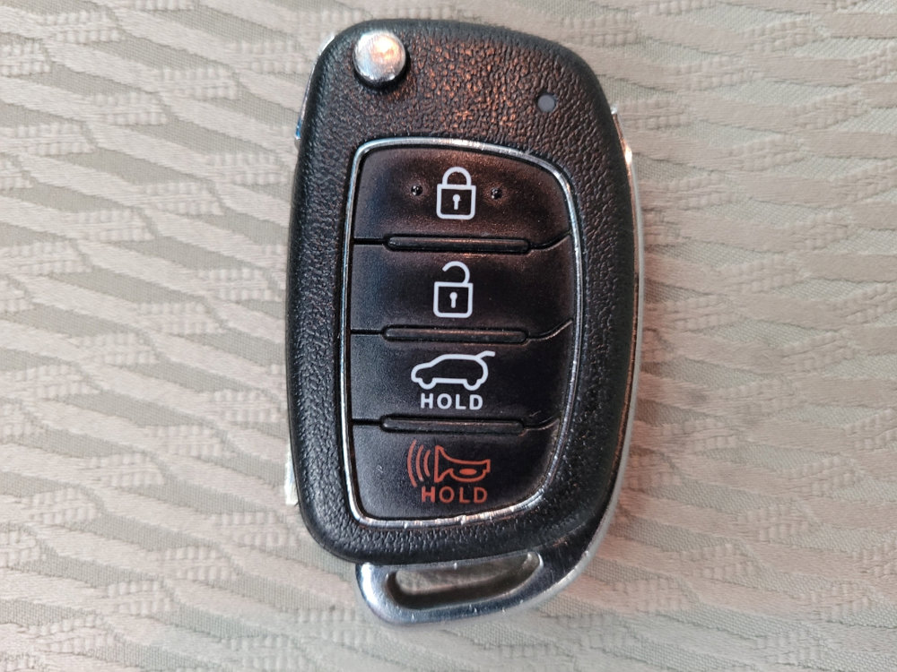 Used 2017 Hyundai Santa Fe Sport w/ Cargo Package image 32