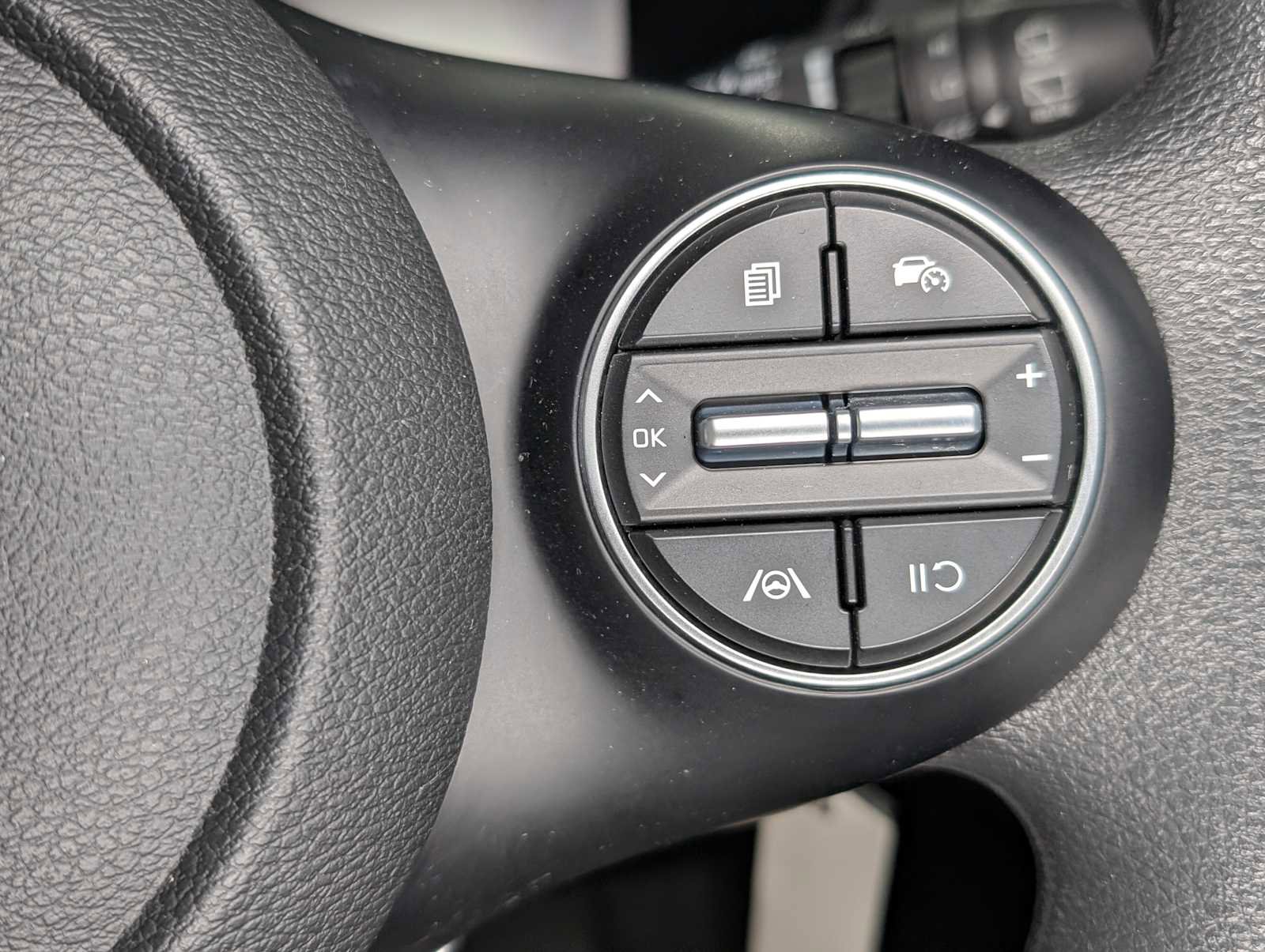 Certified 2023 Kia Soul LX image 32