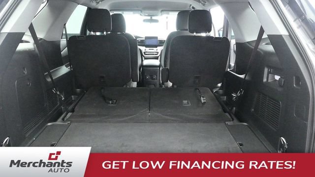 Used 2023 Ford Explorer XLT AWD/4WD image 13