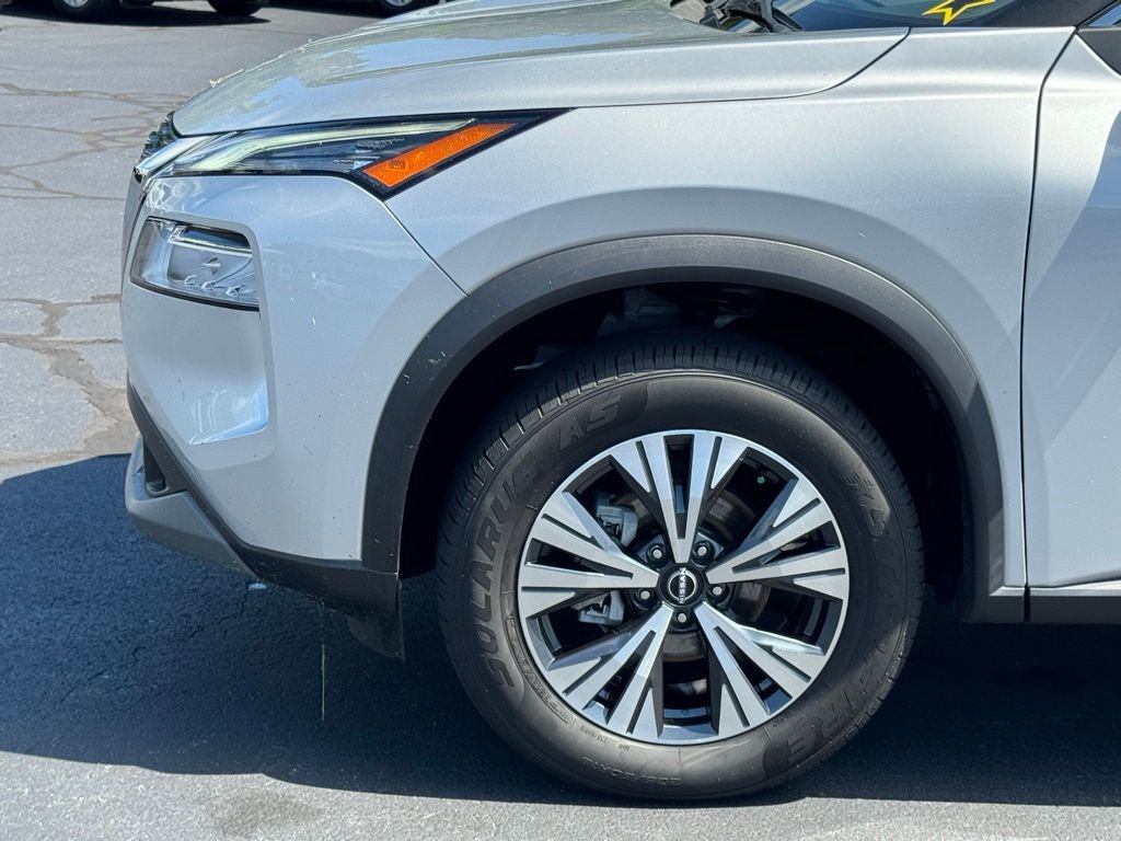 Used 2022 Nissan Rogue SV image 36