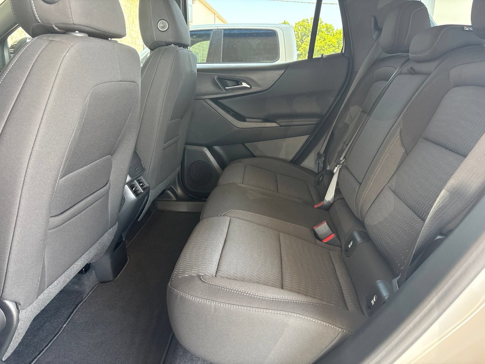New 2027 Chevrolet Equinox LT w/ Midnight Edition FWD image 14