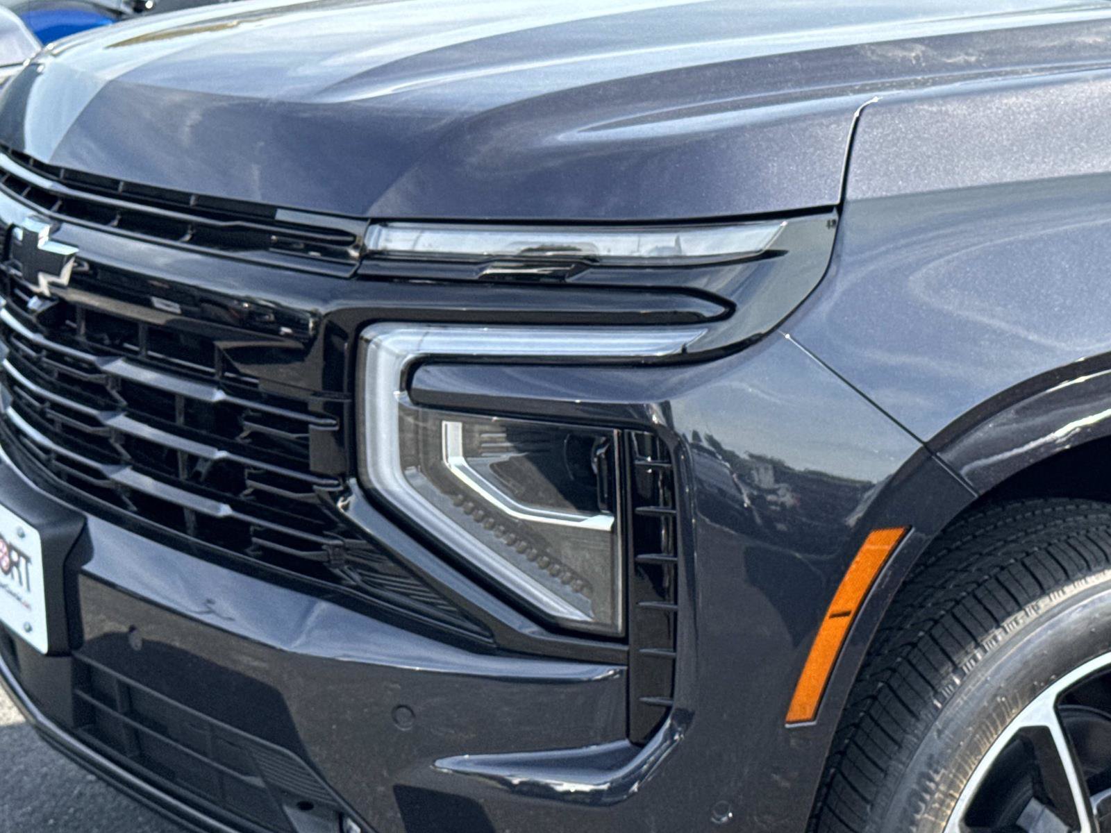 New 2027 Chevrolet Suburban RST w/ Comfort Package AWD/4WD image 7