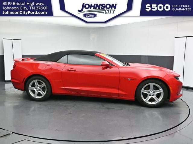 Used 2020 Chevrolet Camaro LT RWD image 12