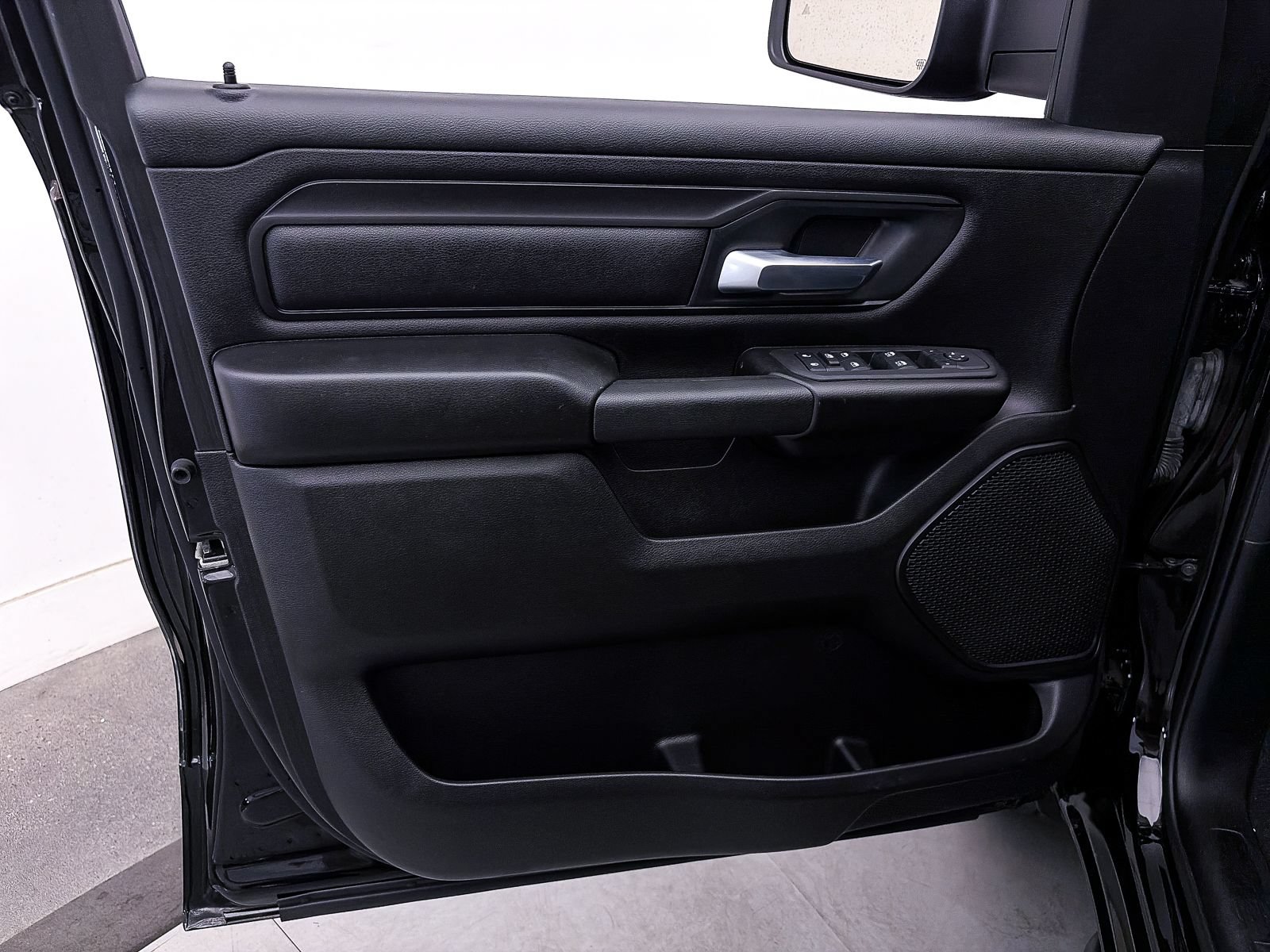 Used 2025 RAM 1500 Tradesman AWD/4WD image 19