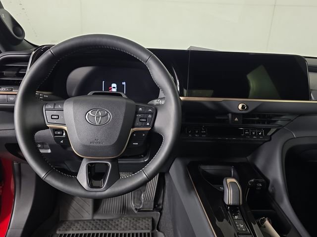 Used 2025 Toyota Crown Limited w/ Advanced Technology Package AWD/4WD image 9
