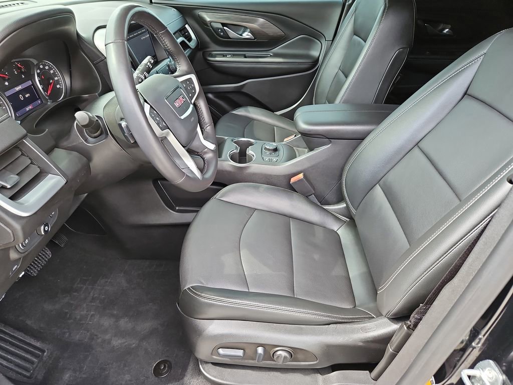 Used 2022 GMC Terrain SLT image 13