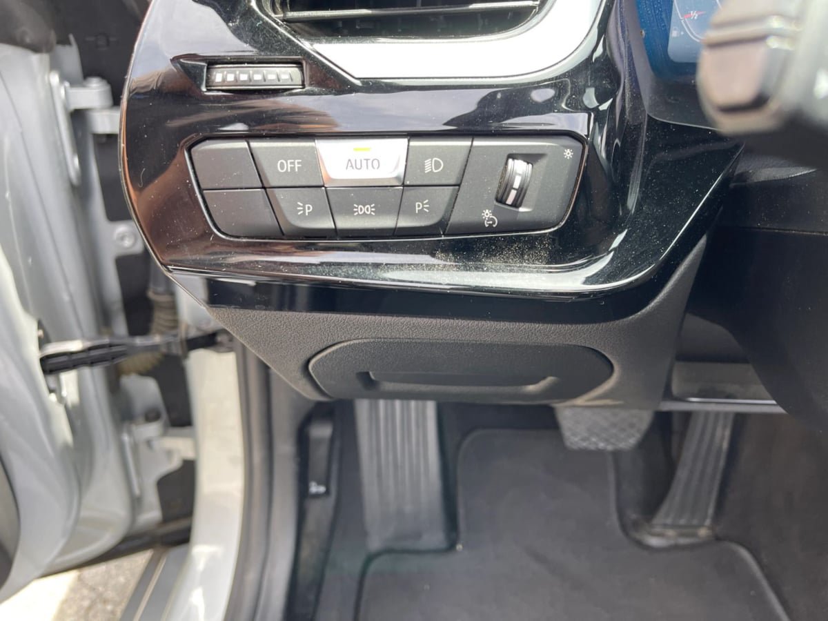 Used 2022 BMW Z4 sDrive30i w/ Driving Assistance Package RWD image 26
