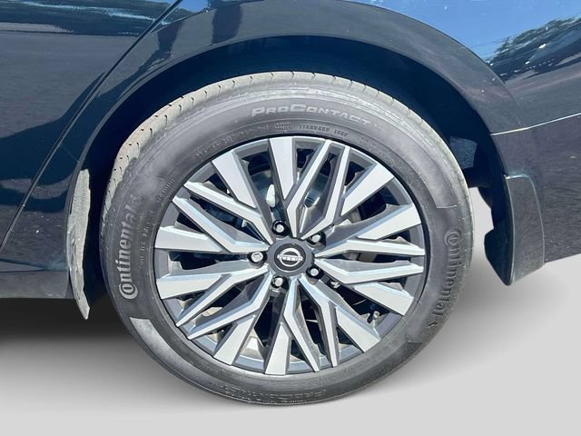 Used 2024 Nissan Altima 2.5 SV AWD/4WD image 11