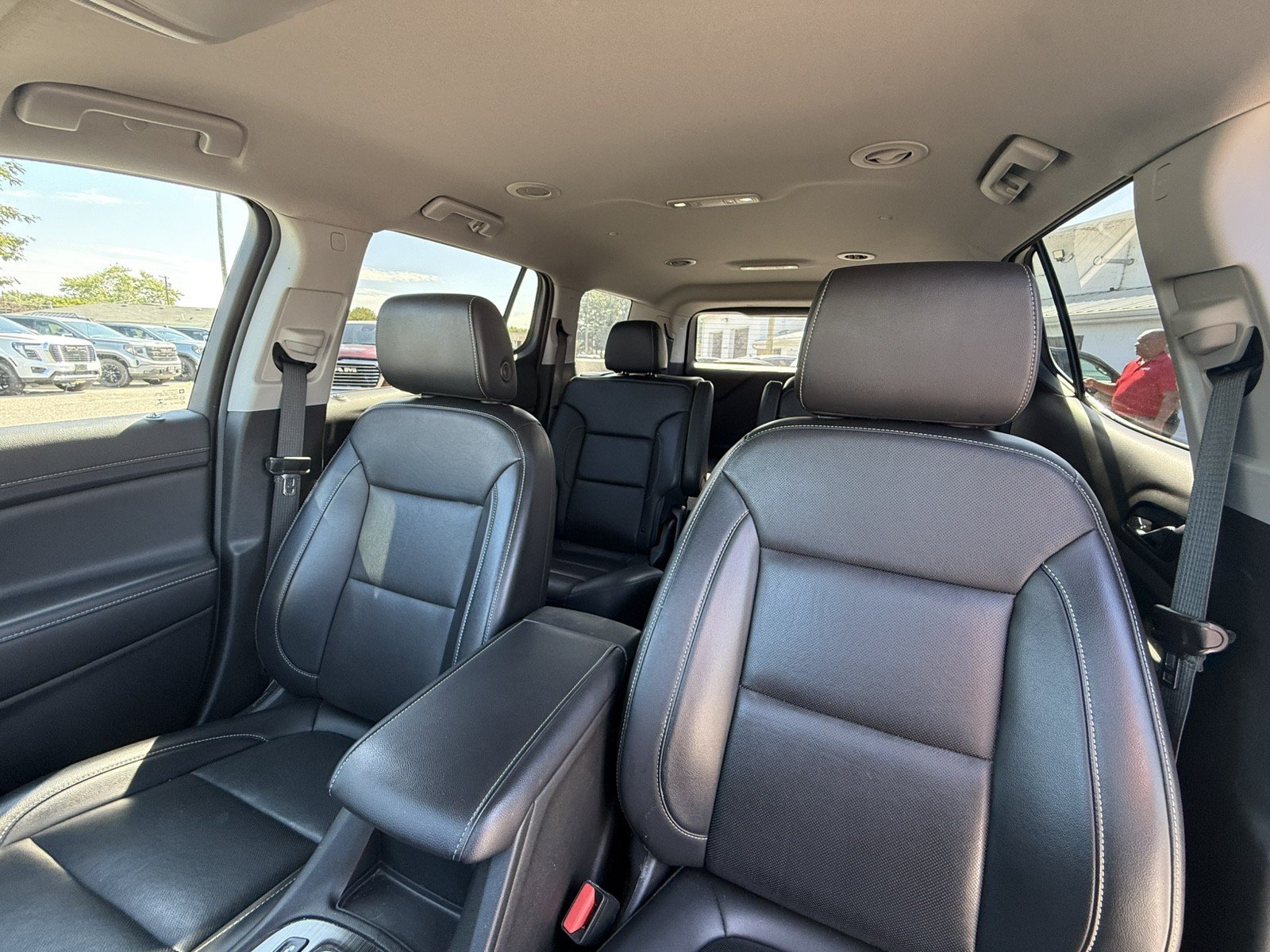 Used 2023 GMC Acadia SLT AWD/4WD image 10