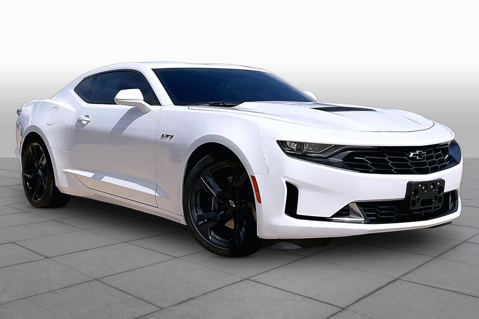 Used 2021 Chevrolet Camaro LT w/ RS Package RWD image 4
