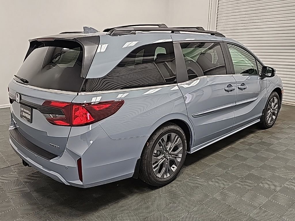 New 2026 Honda Odyssey Touring image 8