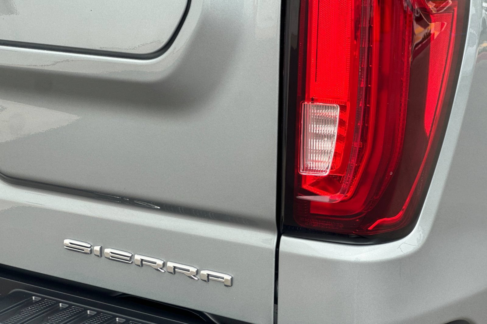Used 2024 GMC Sierra 1500 Denali w/ Denali Reserve Package AWD/4WD image 38