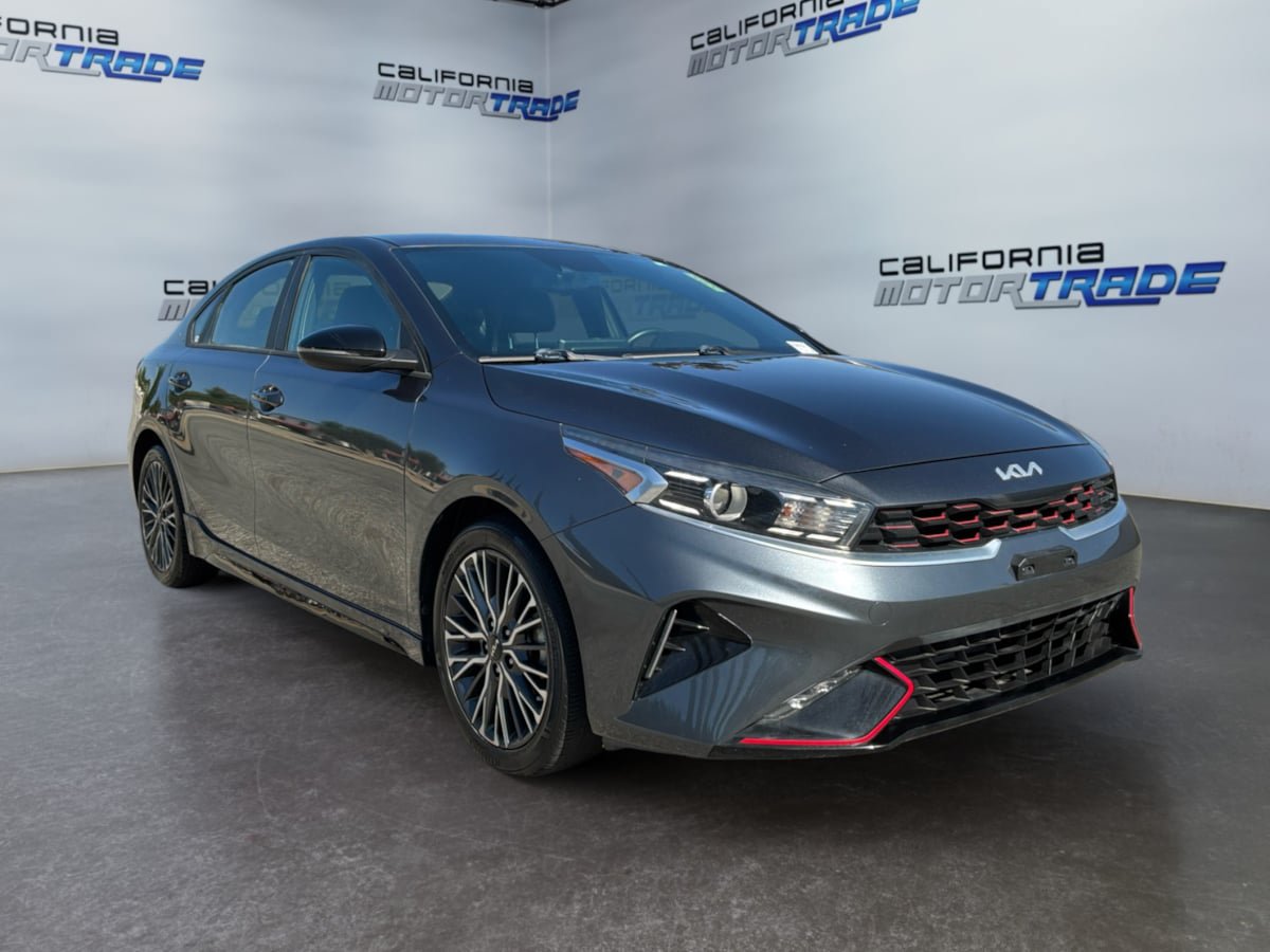 Used 2022 Kia Forte GT-Line FWD image 3