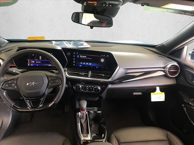 Used 2025 Chevrolet Trax RS w/ Driver Confidence Package FWD image 9
