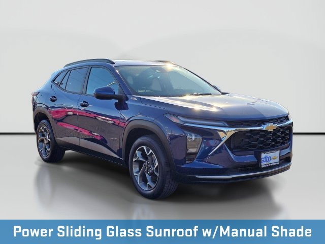 Used 2024 Chevrolet Trax LT w/ Sunroof Package FWD image 8