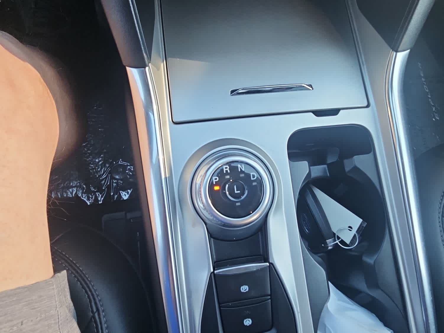 Used 2022 Ford Explorer XLT w/ Equipment Group 202A image 19