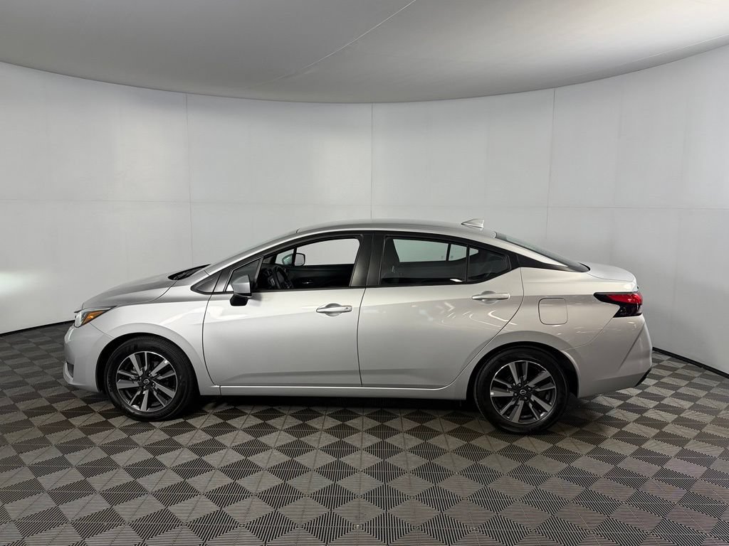 Used 2025 Nissan Versa SV FWD image 13