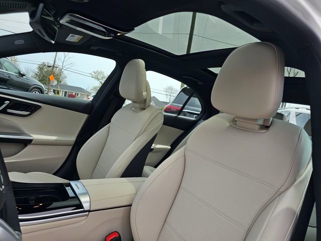 New 2025 Mercedes-Benz C 300 4MATIC Sedan image 17