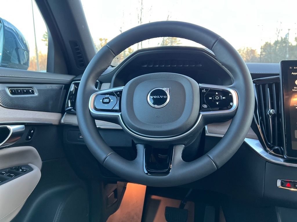 New 2026 Volvo XC90 B6 Plus w/ Protection Package Premier AWD/4WD image 23