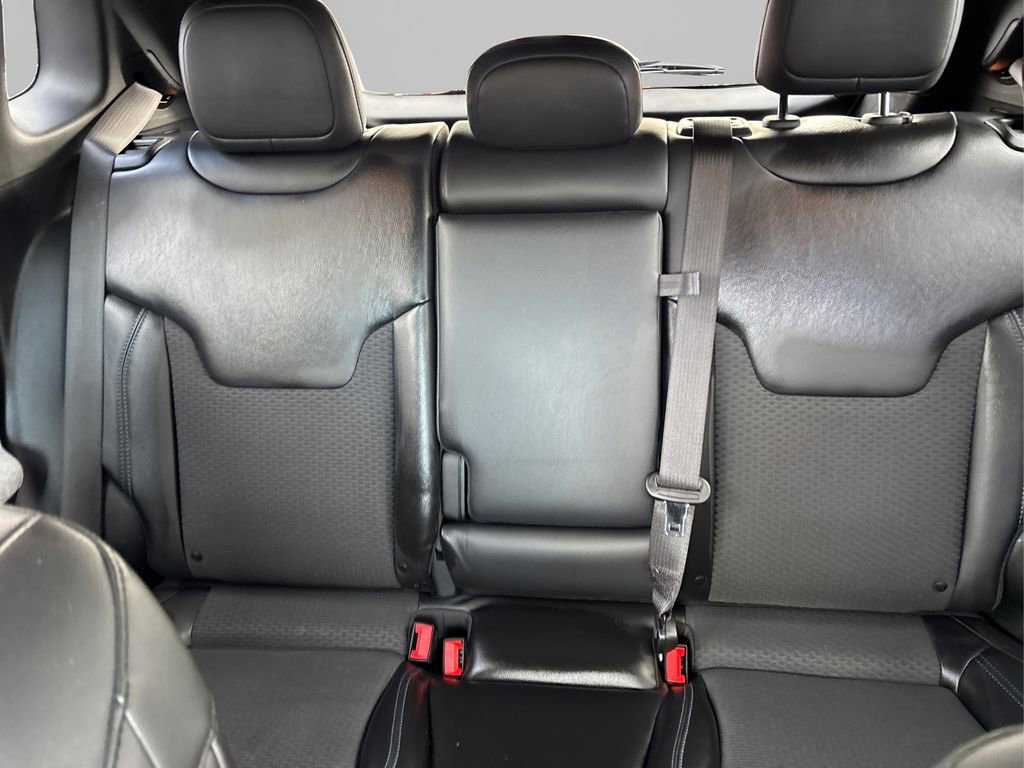 Used 2023 Jeep Compass Latitude image 18