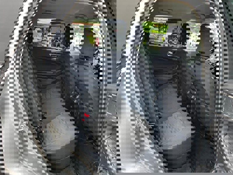 Used 2024 Ford Edge SEL image 10