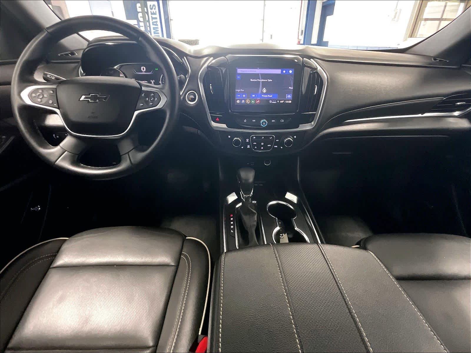 Used 2023 Chevrolet Traverse Premier w/ Redline Edition AWD/4WD image 21