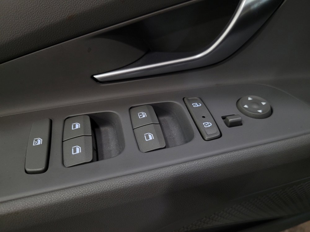 Used 2022 Hyundai Elantra SEL FWD image 27