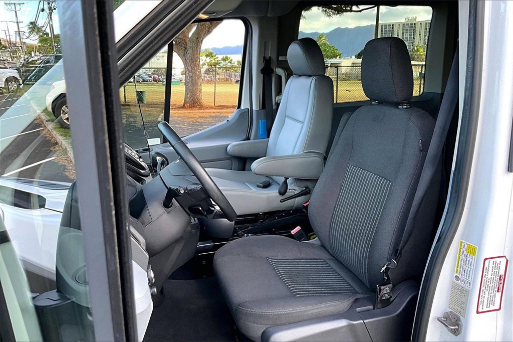 Used 2016 Ford Transit 150 XLT image 26