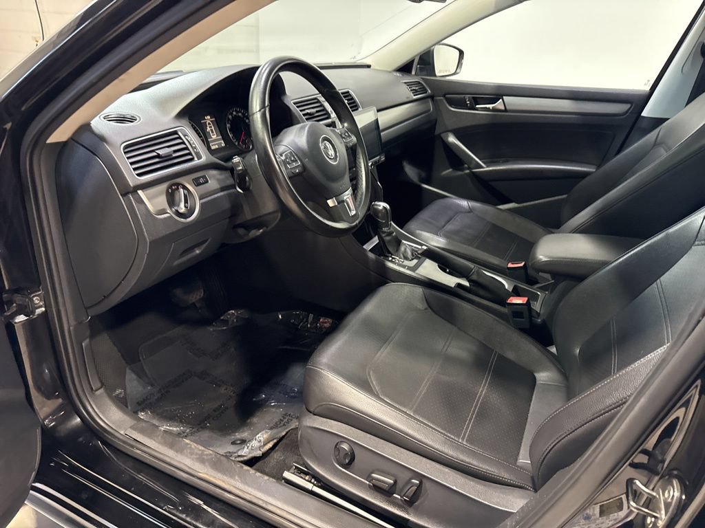 Used 2014 Volkswagen Passat TDI SE FWD image 20