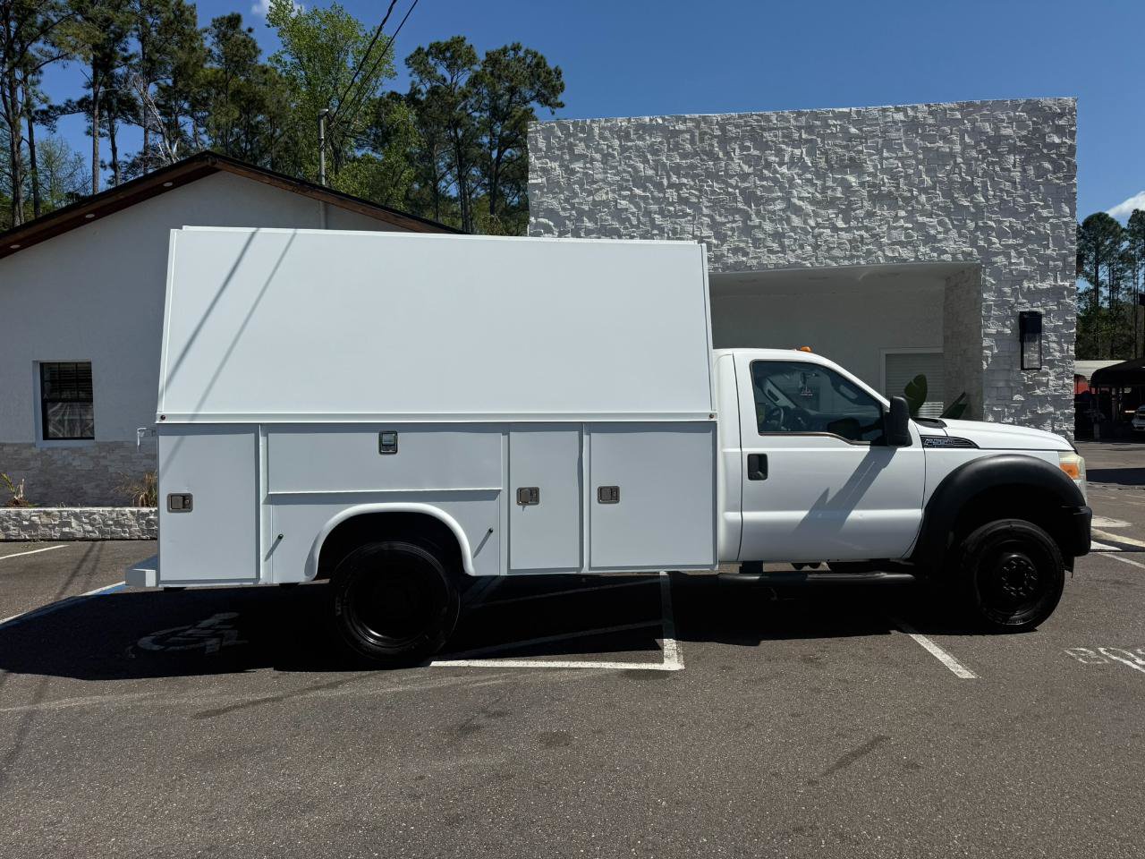 Used 2012 Ford F550 Luxury RWD image 27