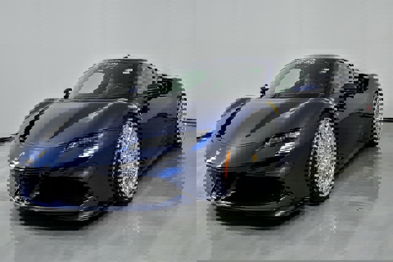 Used 2023 Ferrari SF90 Stradale image 5