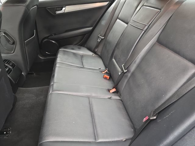 Used 2009 Mercedes-Benz C 300 Sedan image 15