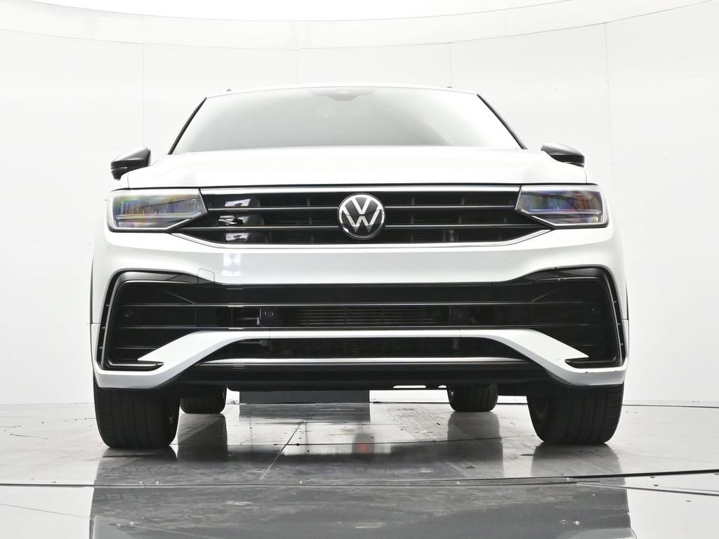 Used 2023 Volkswagen Tiguan SE R-Line FWD image 36
